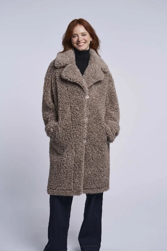 4342 Curly faux fur boyfriend coat