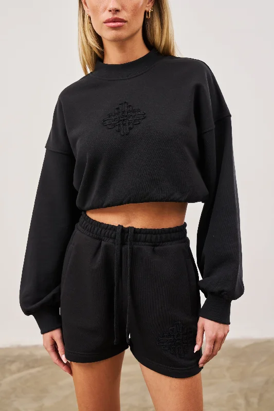 EMBLEM APPLIQUE CROP SWEATSHIRT - BLACK