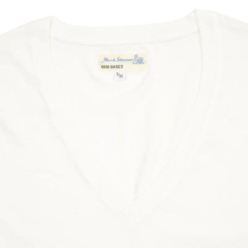 Merz b Schwanen Women's V-neck T-shirt in White